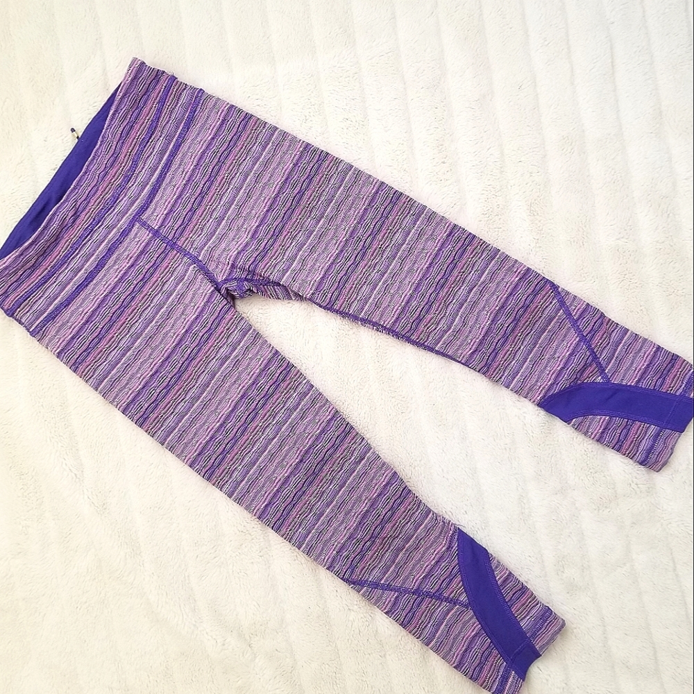 Lululemon crop athletic leggings